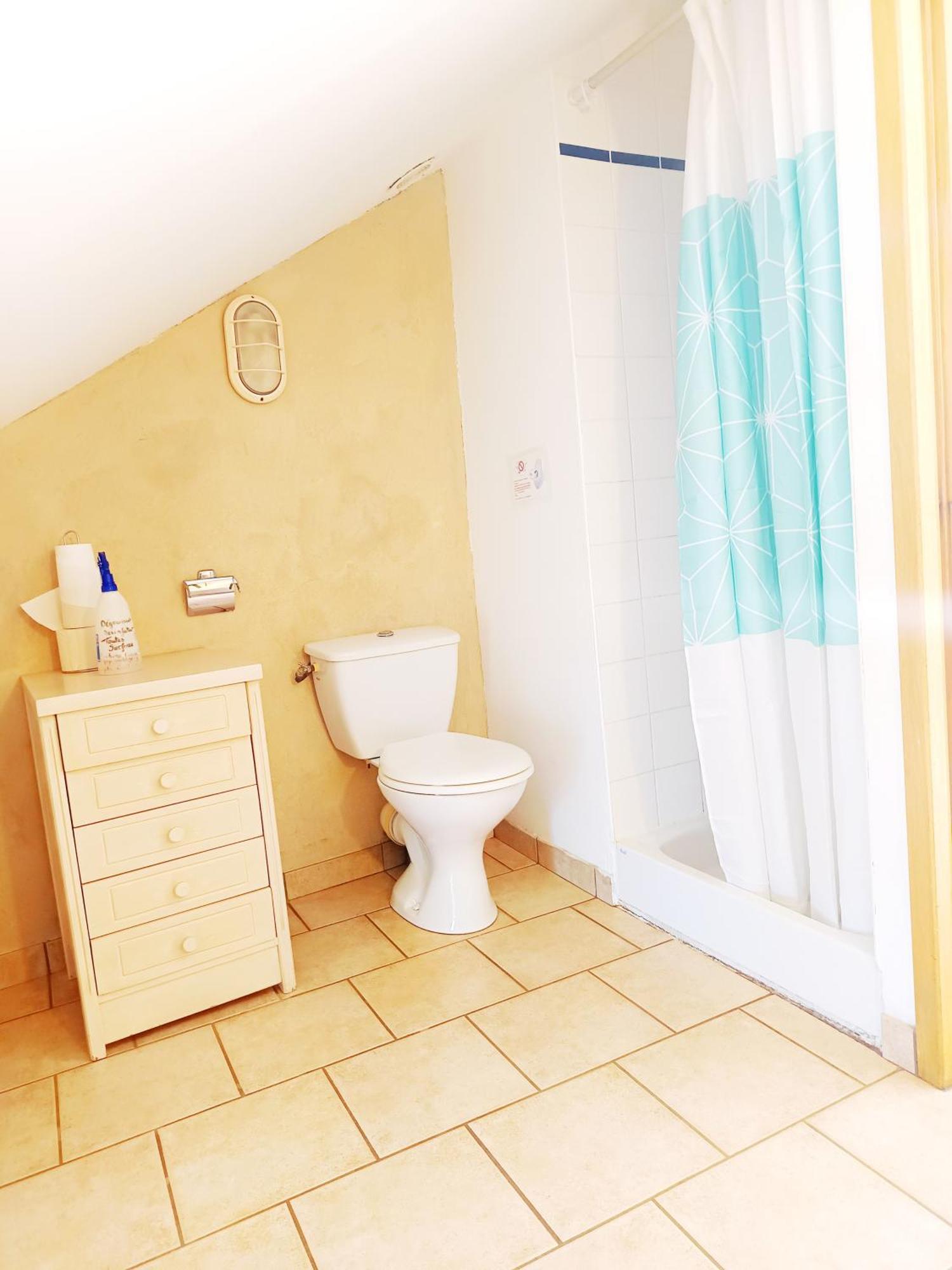De La Bastide, 30750 Hébergement de vacances *